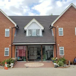 2* Guest house Stansted Airport